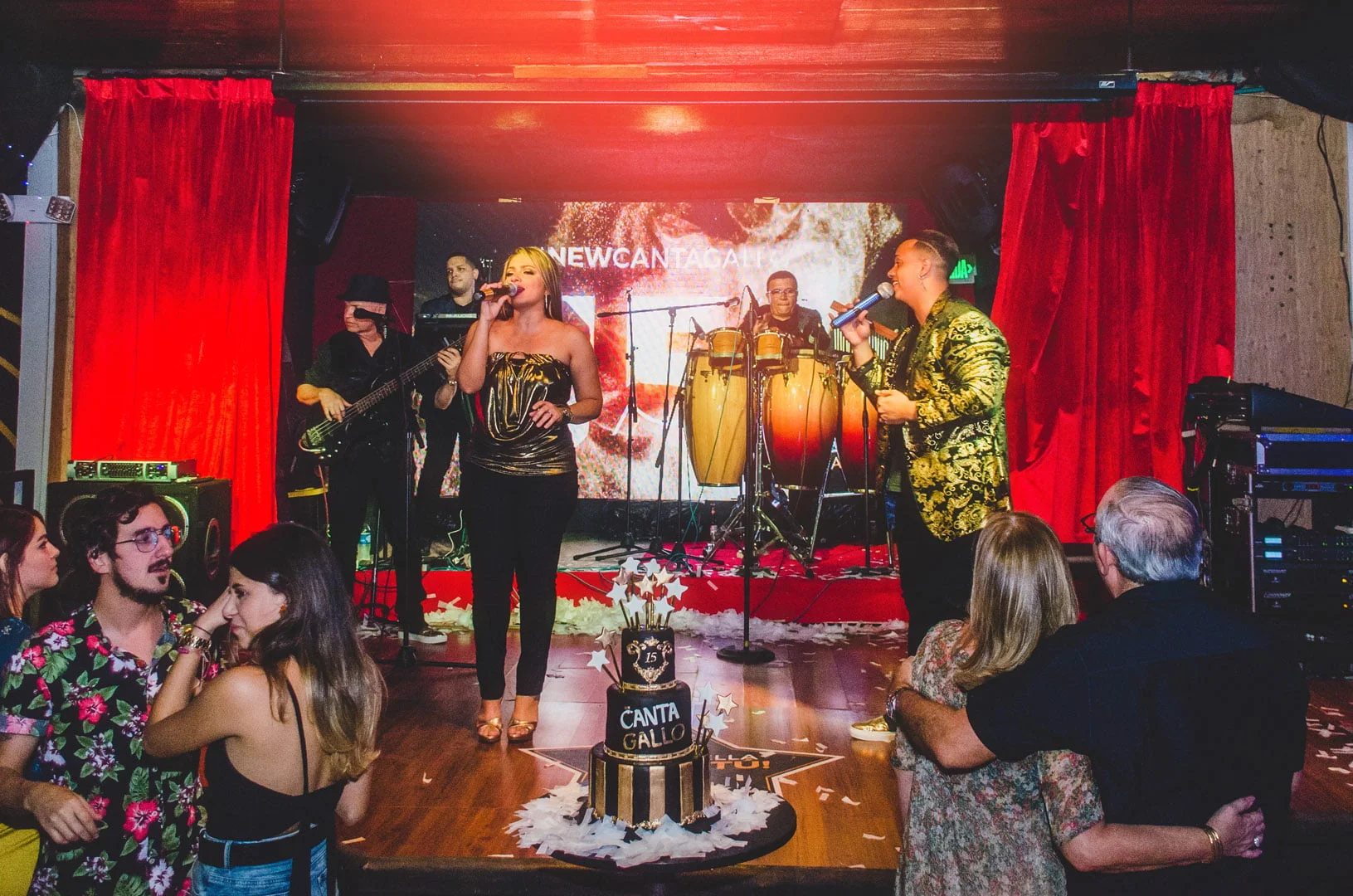 Fotos 15 Años Cantagallo Karaoke Bar • Copyright 2019 HO Advertising