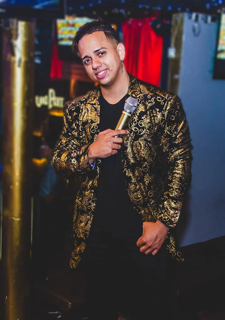 Fotos 15 Años Cantagallo Karaoke Bar • Copyright 2019 HO Advertising